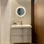 Lovely Flat In Bocconi Διαμέρισμα Μιλάνο