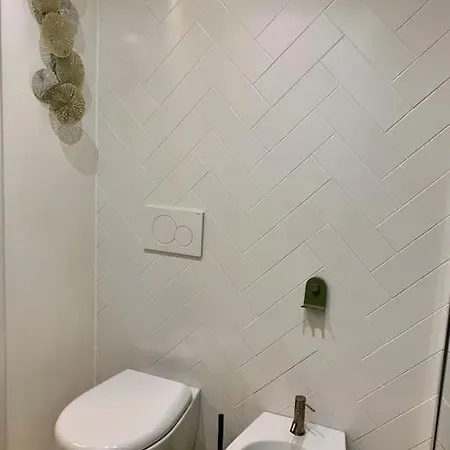 Lovely Flat In Bocconi * Milano