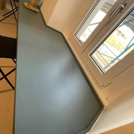 Lovely Flat In Bocconi Daire